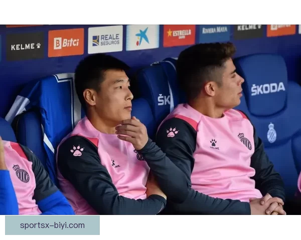 国少助教推搡16岁留洋新星并追骂 球迷要求严惩开除